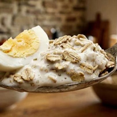 Aveia substitui pão branco para saciedade, com proteína ou gordura boa