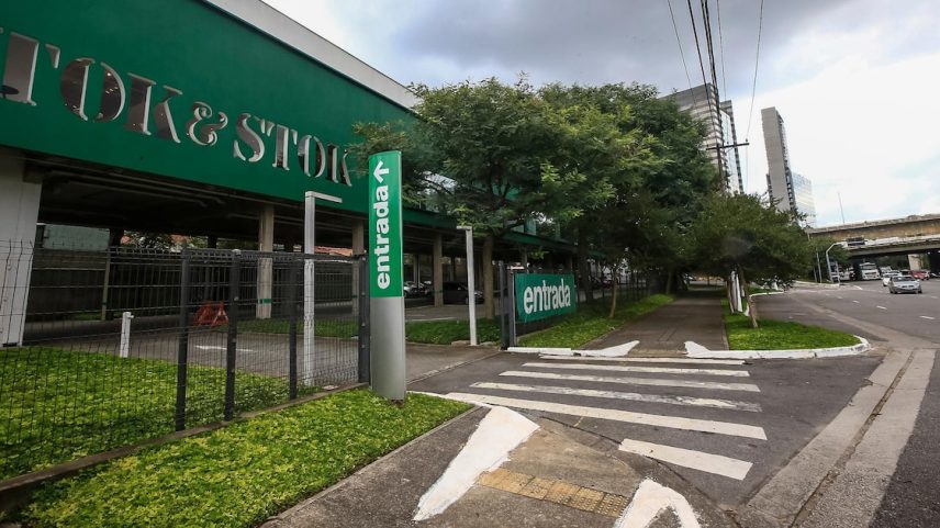 Loja da Tok Stok, próximo à ponte Eusébio Matoso, na zona oeste de São Paulo. FOTO TABA BENEDICTO / ESTADAO