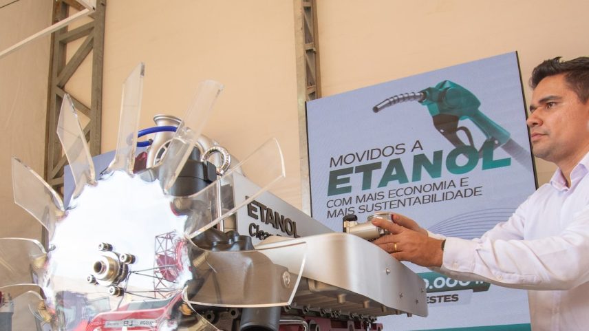 Na Agrishow, os grandes produtores de tratores anunciaram equipamentos movidos a etanol, fugindo do diesel