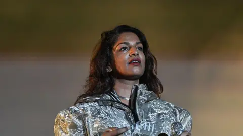 Kid Cudi retira a estrela britânica M.I.A. da turnê
