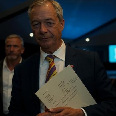 Healey questiona Farage sobre origem de £5 milhões ligados à Rússia