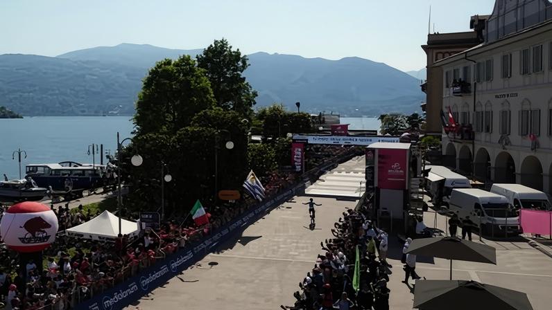 Giro d'Italia: família impulsiona vitória solo de Bettiol em Verbania