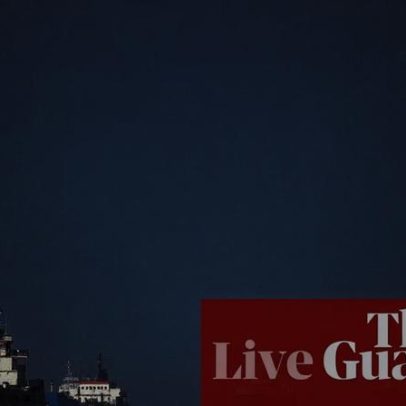 EUA atingem barcos iranianos em meio à disputa pelo Estreito de Hormuz