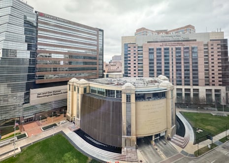 Hospital infantil no Texas criará clínica de detransição, vitória para Trump