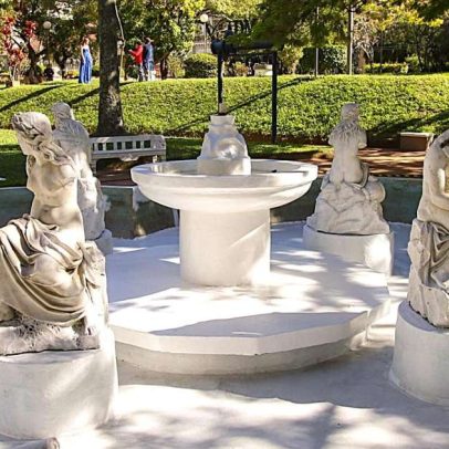 Monumento Fonte Afluentes do Guaíba, o mais antigo de Porto Alegre, restaura-se