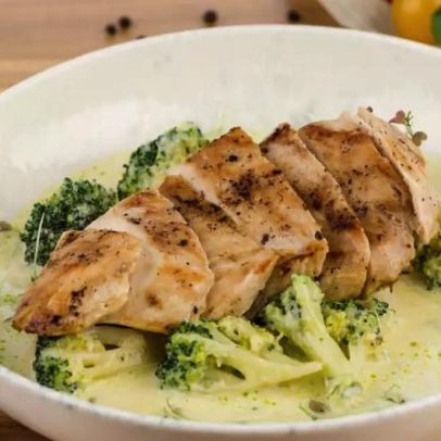 Almoço saudável: 5 receitas leves e proteicas com peito de frango