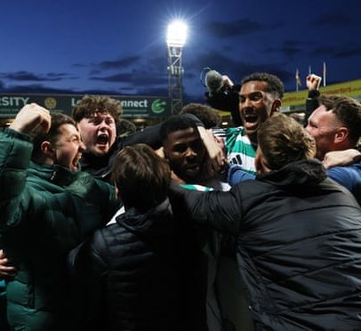 Pênalti tardio de Iheanacho leva Celtic à vitória sobre o Motherwell