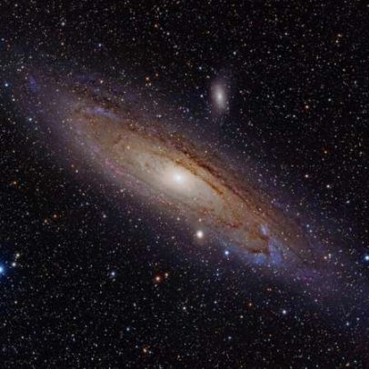 Telescópio James Webb revela galáxia jovem que parou de girar precocemente