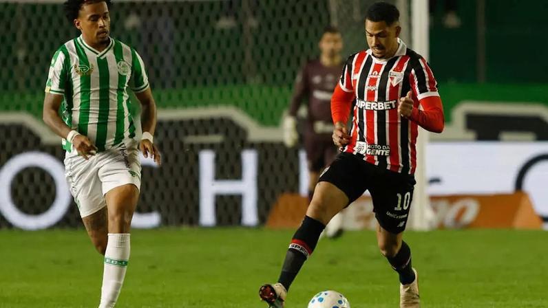 Luciano se machuca ainda no primeiro tempo da eliminação para o Juventude –