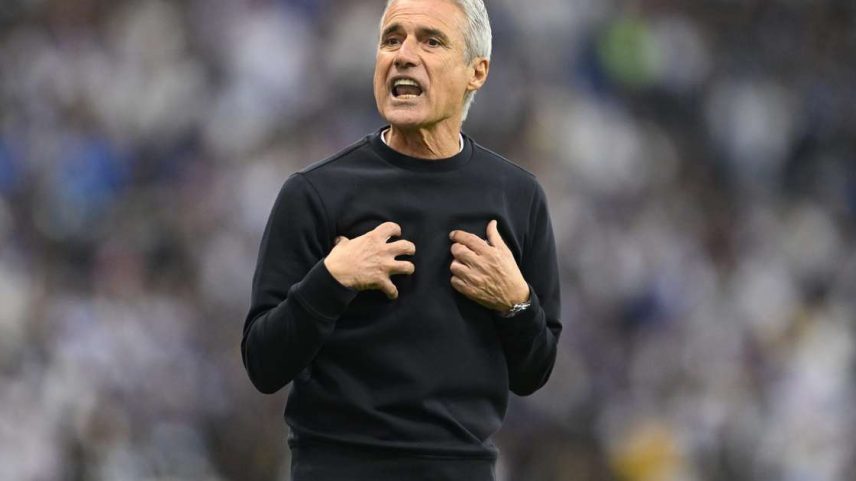 Vasco procura Luis Castro para 2025