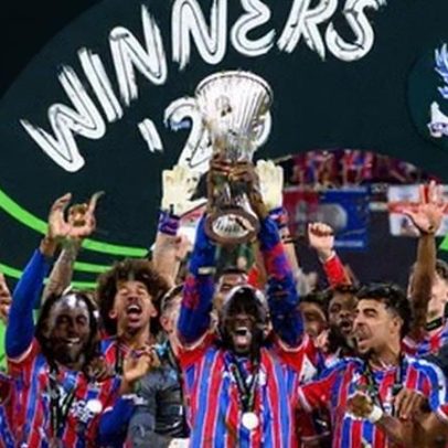 Oliver Glasner emocionado após despedida perfeita do Crystal Palace