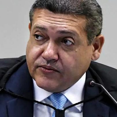 Marques dá 20 dias para PGR avaliar pedido de revisão da condenação de Bolsonaro