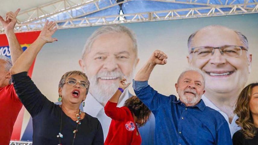 Lula em Contagem (MG) ao lado da então prefeita Marília Campos, em ato político em maio de 2022 — Foto: Ricardo Stuckert/PR