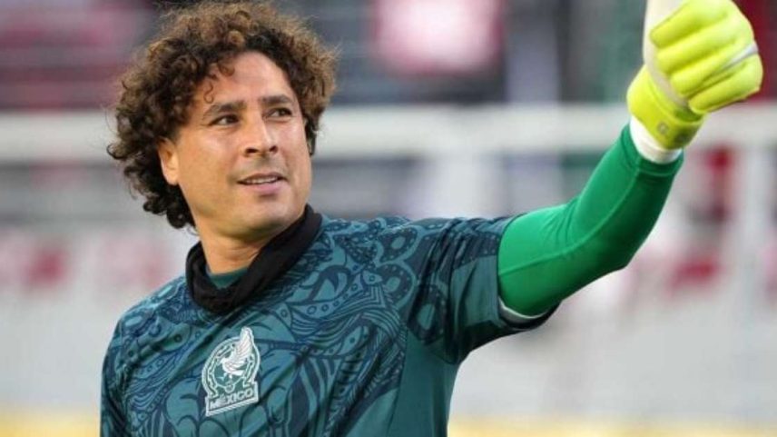 Guillermo Ochoa em ação pela seleção azteca na Liga das Nações da Concacaf –