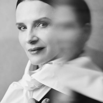Juliette Binoche diz que ataque na adolescência inspirou estreia como diretora