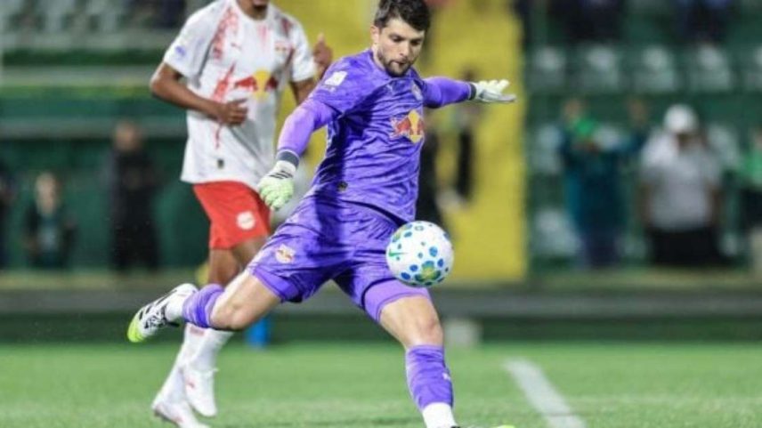 Tiago Volpi tem dez jogos pelo Bragantino na temporada –