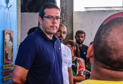 Justiça derruba perfis de milícia digital ligada a ex-prefeito de Macapá