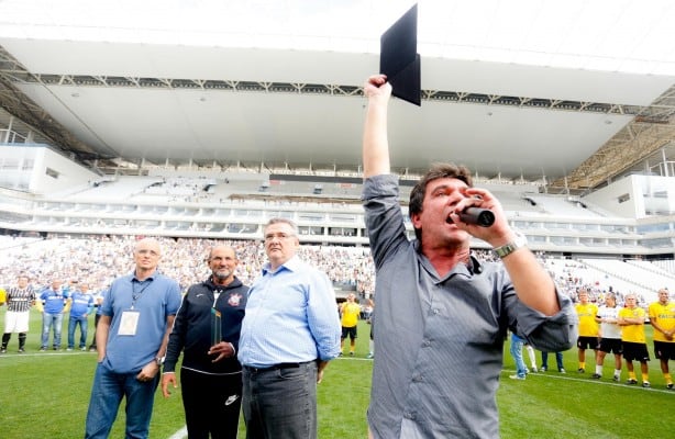 Andrés Sanchez foi o responsável pela construção do estádio do Corinthians. Denúncia de gastos com o cartão de crédito do clube foi aceita pelos conselheiros