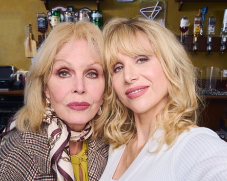Joanna Lumley e Lucy Punch retornam à comédia Amandaland