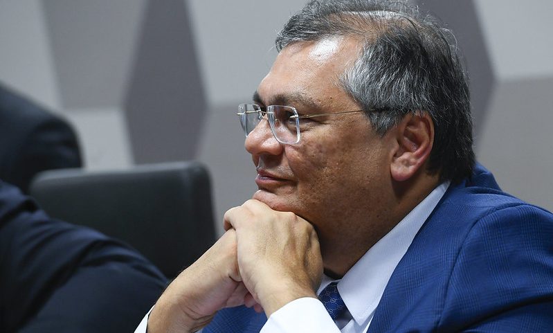 Flávio Dino durante sabatina na Comissão de Constituição e Justiça (CCJ) do Senado Federal (Foto: Marcos Oliveira/Agência Senado)