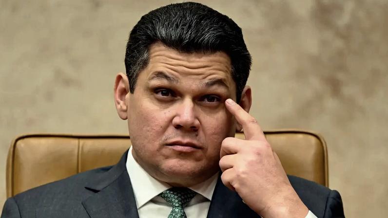 Davi Alcolumbre, presidente do Senado e do Congresso — (Evaristo Sa/AFP)