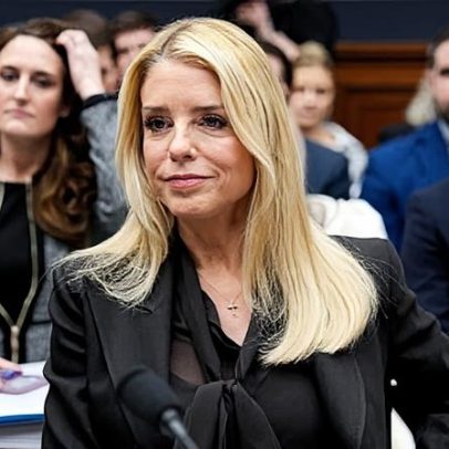 Pam Bondi comparece à comissão da Câmara sobre divulgação de arquivos Epstein