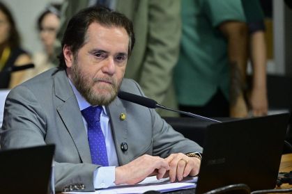 Senador Plínio Valério (PSDB-AM), relator da PEC sobre a autonomia financeira do Banco Central