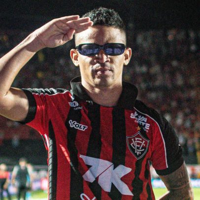 Vitória sai na frente contra o Flamengo com golaço de pintura