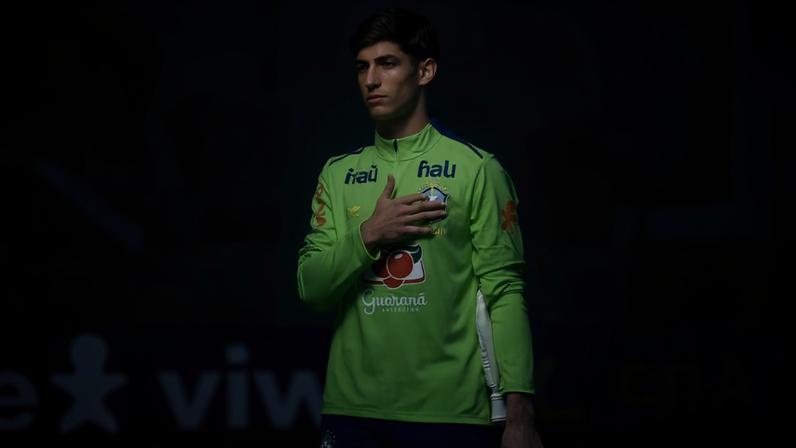 Léo Nannetti, do Flamengo, em treino da Seleção — Foto: @rafaelribeirorio / CBF
