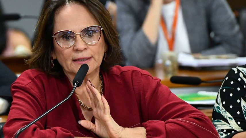Damares Alves fala em reunião da CPMI do INSS