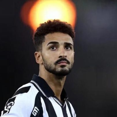Chris Ramos permanece no Botafogo após empréstimo, entender contrato