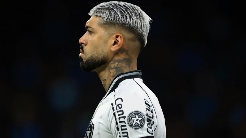 Alexander Barboza pode deixar o Botafogo rumo ao Palmeiras (Foto: Vítor Silva/Botafogo)