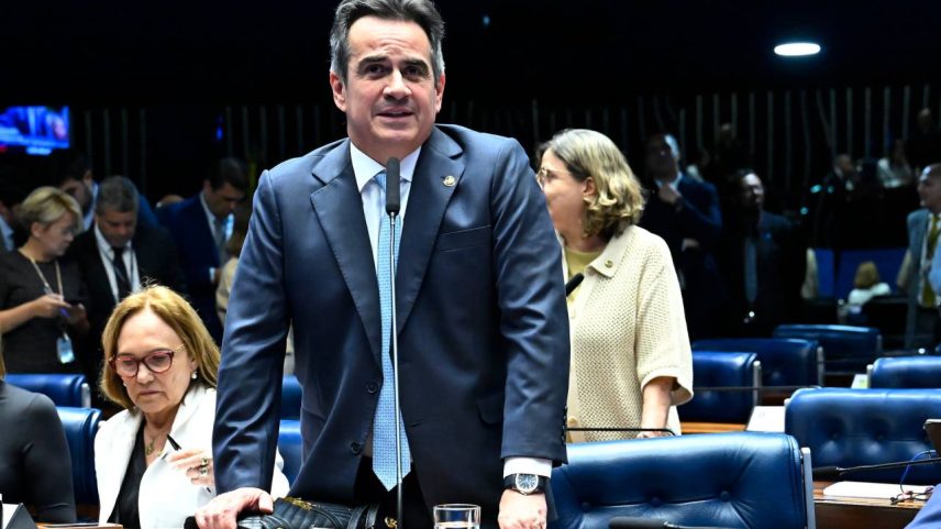 O senador Ciro Nogueira no plenário do Senado