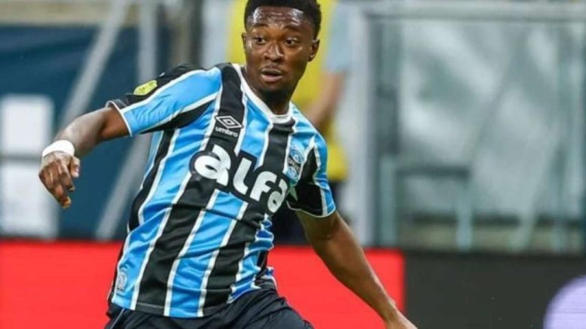 Atleta poderá jogar seu primeiro amistoso internacional, porém, depende da liberação do clube –