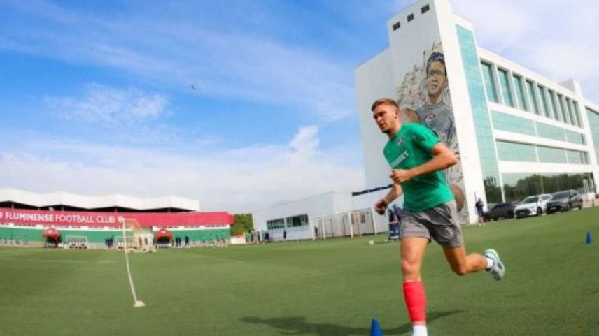 Castillo teve um corte na canela no último jogo do Fluminense –