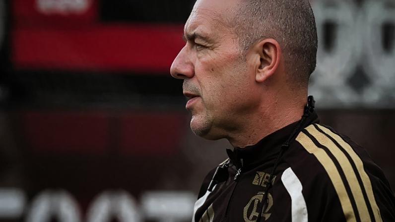 De la Cruz aparece como principal opção para duelo contra o Vasco –