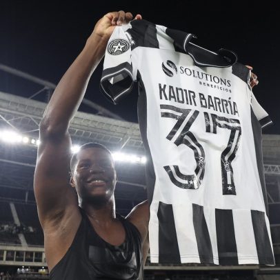 Técnico do Panamá e repórter discutem ausência de Kadir na convocação do Botafogo