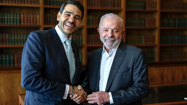 O advogado-geral da União, Jorge Messias, e o presidente Lula