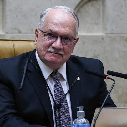 O que se paga com dinheiro público não se esconde em várias folhas, diz Fachin