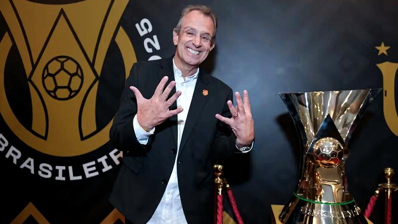 Bap, presidente do Flamengo, no Prêmio Brasileirão — Foto: Staff Images/CBF
