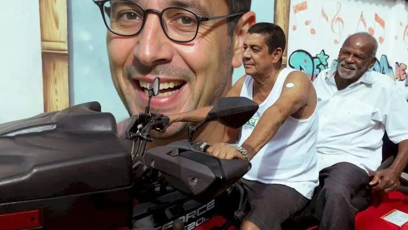 Zeca Pagodinho participa de gravações de sua cinebiografia no RJ