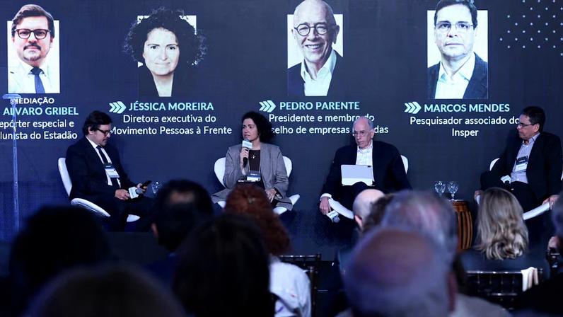 Painel no primeiro Eixo do Brasil adiante discutiu se o Estado brasileiro cabe no Brasil que queremos construir?