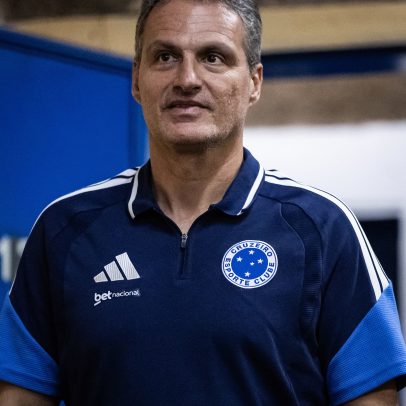 Diretor do Cruzeiro relata jogador desfalecendo após falta e critica arbitragem