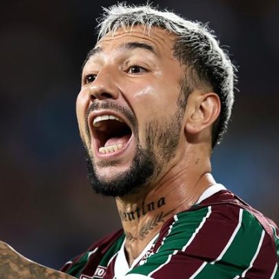 Acosta explica motivo de ficar no banco do Fluminense: estava sentindo muito