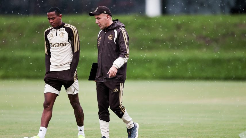 Leonardo Jardim e Wallace Yan em treino do Flamengo — Foto: Gilvan de Souza / Flamengo