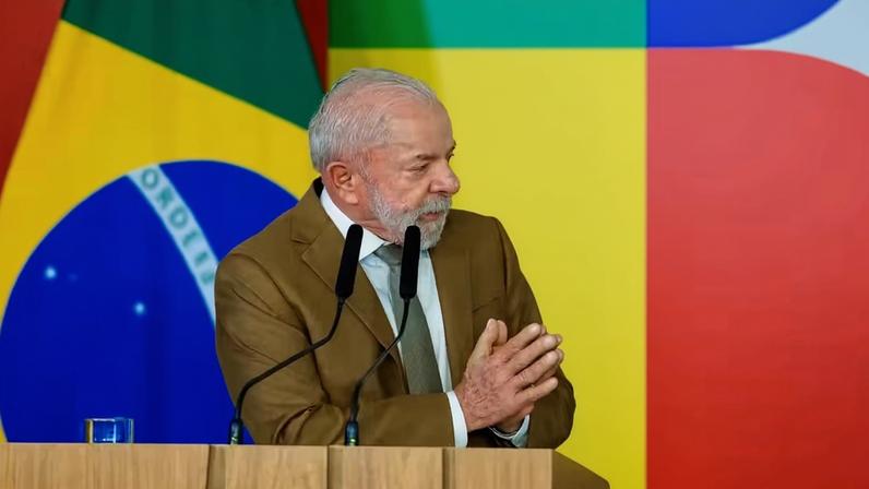 Presidente Luiz Inácio Lula da Silva em cerimônia para anunciar ações para reduzir impacto da oscilação dos preços do petróleo