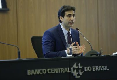 Galípolo: alta de efeito da guerra leva BC a ampliar vigilância