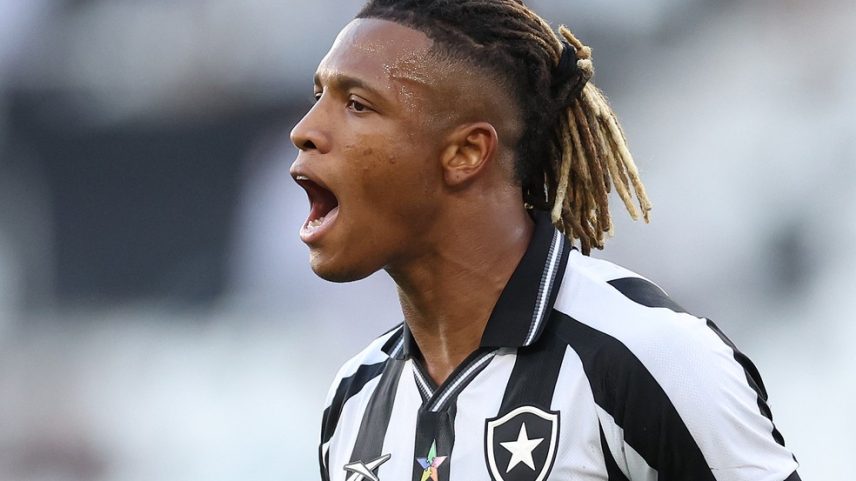 Danilo em Botafogo 2 x 2 Coritiba, no Brasileirão — Foto: Vitor Silva/BFR