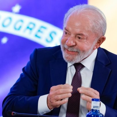 Lula afirma que povo quer fim da escala 6x1 para namorar, estudar e lazer