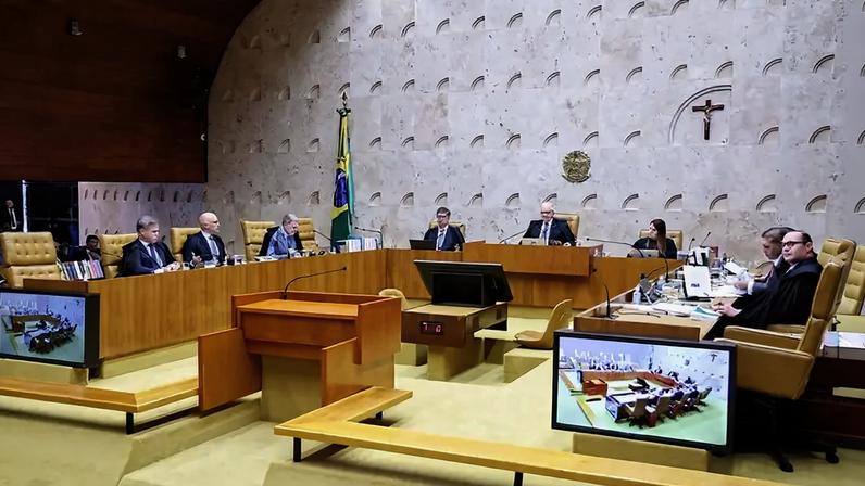 Plenário do STF durante sessão de julgamento